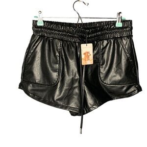Sincerely‎ Jules Black Faux Leather Shorts Size M